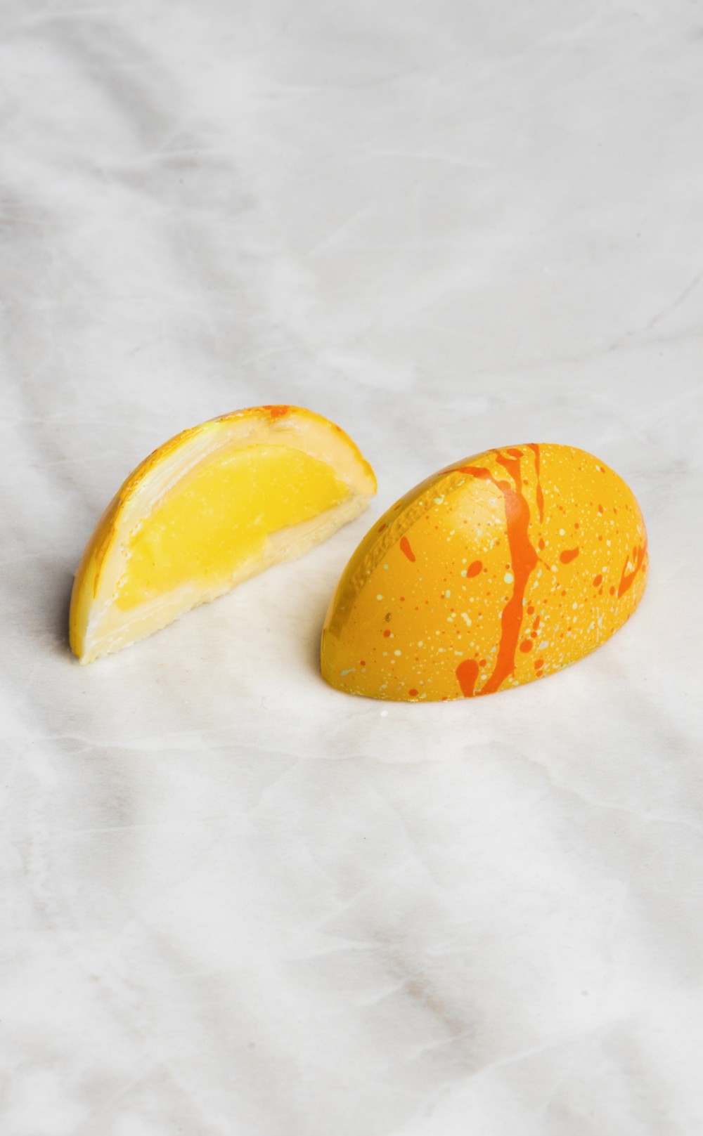 Sprayed Chocolate Praline